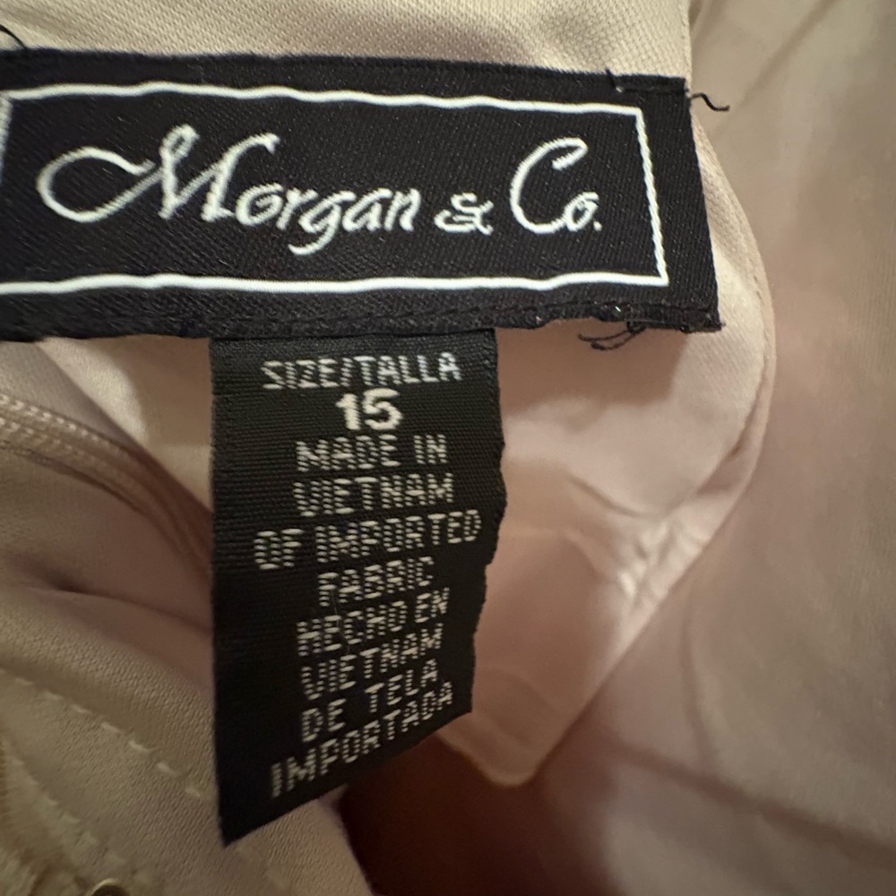 Morgan & Co. Beige Geometric Gown - Picture 4 of 12